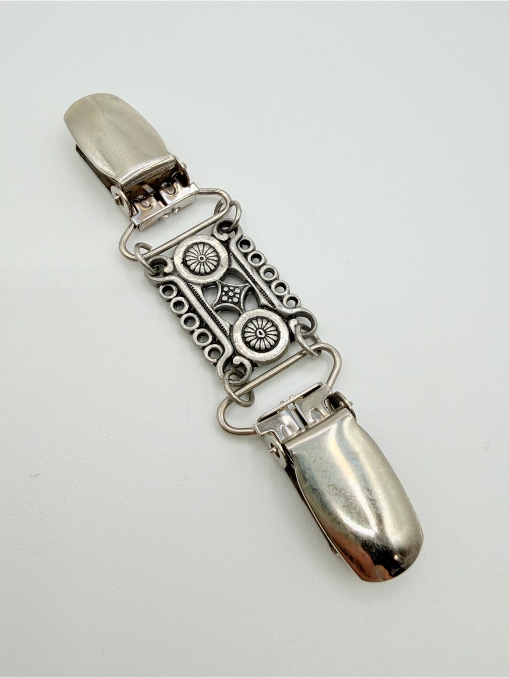 Vintage Silver-Tone Art Deco Style Sweater Clip with Floral Detail